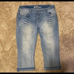 Junior Jean Capri Size:17
